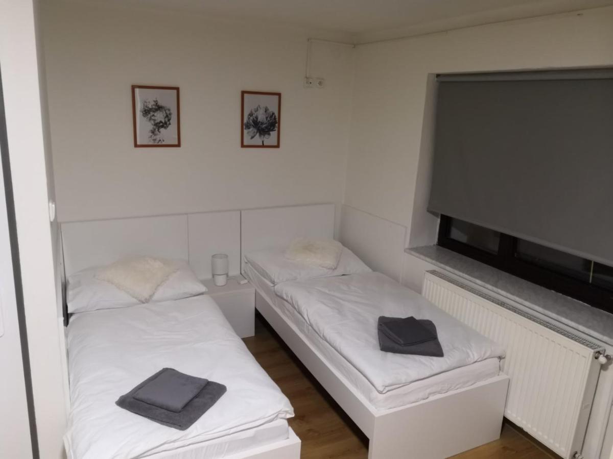 Penzion Ubytovani U Parku S Parkovistem Česká Lípa Bagian luar foto
